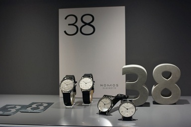 nomos 38.jpg